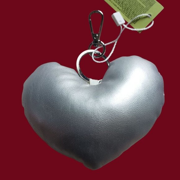 Samo Ondoh Silver Heart-Shaped Keychain With Embroidered Face Design & Clip - Picture 2 of 4